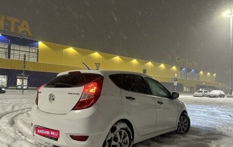 Hyundai Solaris II рестайлинг, 2013 год, 650 000 рублей, 4 фотография