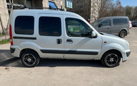 Renault Kangoo II рестайлинг, 2003 год, 400 000 рублей, 1 фотография