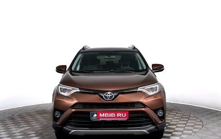 Toyota RAV4, 2017 год, 1 919 000 рублей, 2 фотография