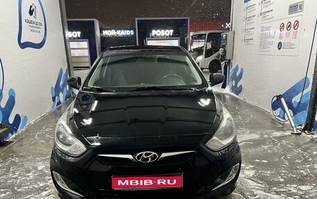 Hyundai Solaris II рестайлинг, 2012 год, 830 000 рублей, 1 фотография