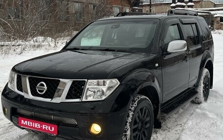 Nissan Pathfinder, 2005 год, 845 000 рублей, 2 фотография