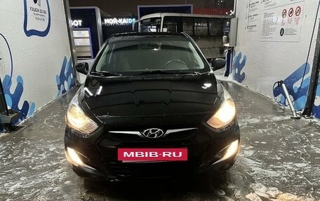 Hyundai Solaris II рестайлинг, 2012 год, 830 000 рублей, 3 фотография