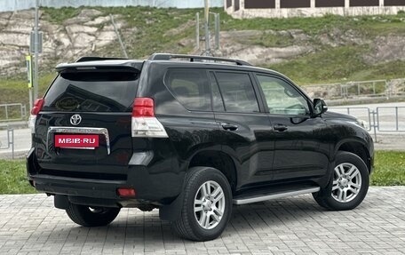 Toyota Land Cruiser Prado 150 рестайлинг 2, 2011 год, 3 100 000 рублей, 2 фотография