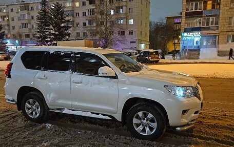 Toyota Land Cruiser Prado 150 рестайлинг 2, 2018 год, 4 980 000 рублей, 2 фотография