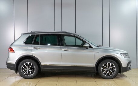 Volkswagen Tiguan II, 2020 год, 4 329 000 рублей, 5 фотография