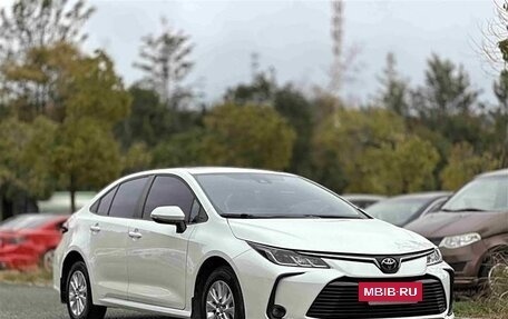 Toyota Corolla, 2021 год, 1 900 000 рублей, 3 фотография