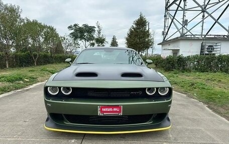 Dodge Challenger III рестайлинг 2, 2022 год, 5 000 777 рублей, 2 фотография