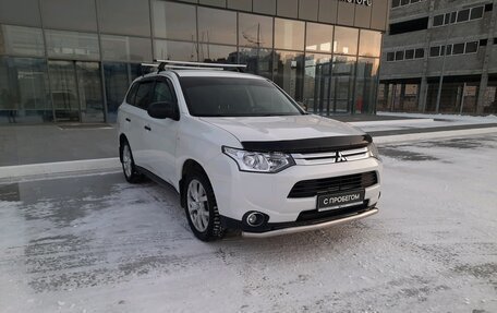 Mitsubishi Outlander III рестайлинг 3, 2014 год, 1 350 000 рублей, 3 фотография