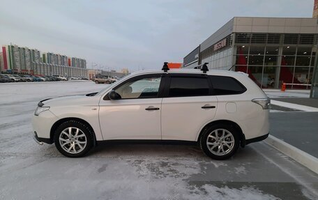 Mitsubishi Outlander III рестайлинг 3, 2014 год, 1 350 000 рублей, 7 фотография