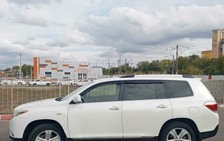 Toyota Highlander III, 2013 год, 2 500 000 рублей, 7 фотография