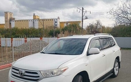 Toyota Highlander III, 2013 год, 2 500 000 рублей, 9 фотография