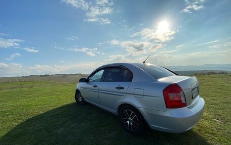 Hyundai Verna II, 2007 год, 550 000 рублей, 3 фотография