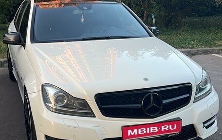 Mercedes-Benz C-Класс, 2011 год, 1 850 000 рублей, 4 фотография