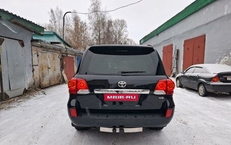 Toyota Land Cruiser 200, 2013 год, 4 250 000 рублей, 2 фотография