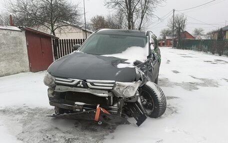 Mitsubishi Outlander III рестайлинг 3, 2013 год, 750 000 рублей, 3 фотография