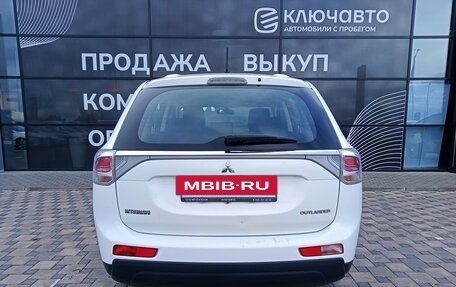 Mitsubishi Outlander III рестайлинг 3, 2013 год, 1 470 000 рублей, 5 фотография