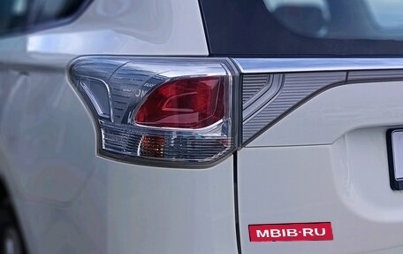 Mitsubishi Outlander III рестайлинг 3, 2013 год, 1 470 000 рублей, 9 фотография