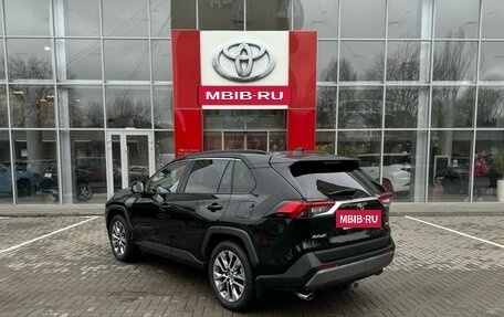 Toyota RAV4, 2021 год, 4 550 000 рублей, 7 фотография