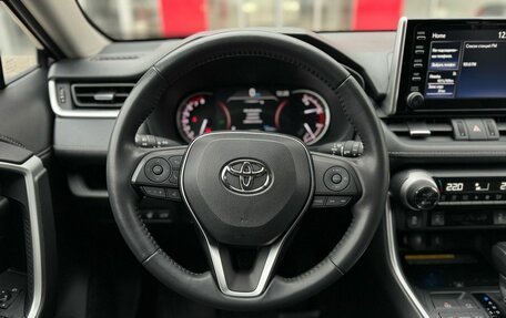 Toyota RAV4, 2021 год, 4 550 000 рублей, 11 фотография