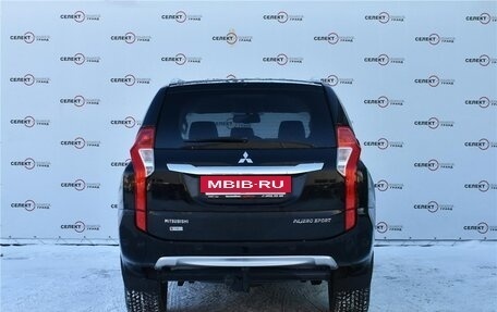 Mitsubishi Pajero Sport III рестайлинг, 2018 год, 2 999 000 рублей, 4 фотография