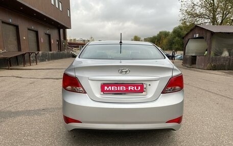 Hyundai Solaris II рестайлинг, 2015 год, 690 000 рублей, 4 фотография