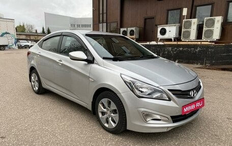 Hyundai Solaris II рестайлинг, 2015 год, 690 000 рублей, 7 фотография