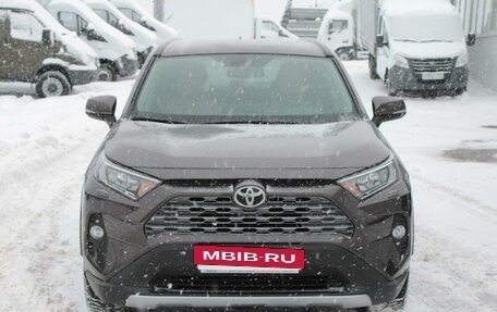 Toyota RAV4, 2021 год, 3 699 000 рублей, 2 фотография