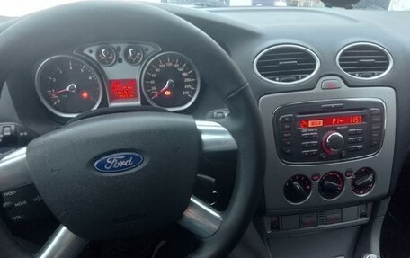 Ford Focus II рестайлинг, 2010 год, 644 000 рублей, 3 фотография