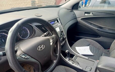 Hyundai Sonata VI, 2011 год, 1 006 143 рублей, 7 фотография