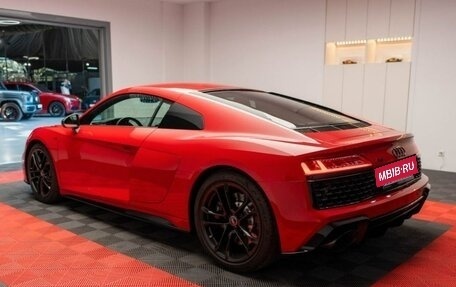 Audi R8, 2021 год, 21 000 000 рублей, 7 фотография