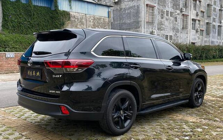 Toyota Highlander III, 2020 год, 3 640 000 рублей, 5 фотография