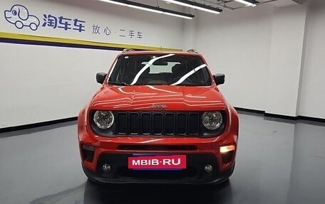 Jeep Renegade I рестайлинг, 2021 год, 1 600 000 рублей, 2 фотография