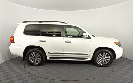 Toyota Land Cruiser 200, 2015 год, 5 497 000 рублей, 4 фотография