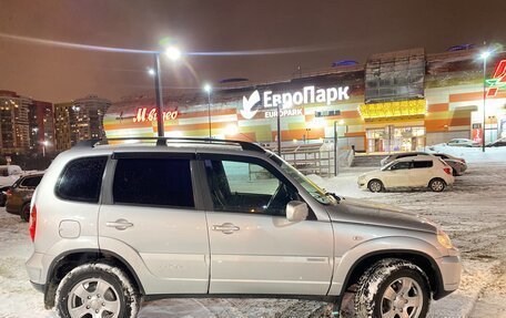 Chevrolet Niva I рестайлинг, 2010 год, 645 000 рублей, 2 фотография