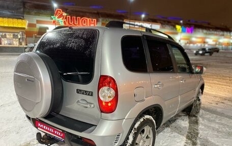 Chevrolet Niva I рестайлинг, 2010 год, 645 000 рублей, 3 фотография