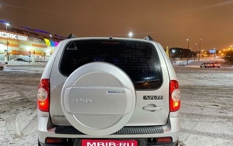 Chevrolet Niva I рестайлинг, 2010 год, 645 000 рублей, 4 фотография