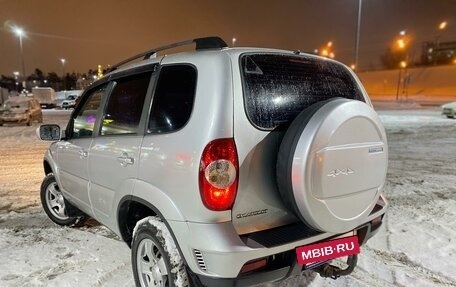 Chevrolet Niva I рестайлинг, 2010 год, 645 000 рублей, 5 фотография