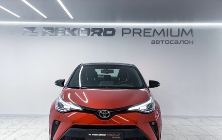 Toyota C-HR I рестайлинг, 2019 год, 3 100 000 рублей, 4 фотография