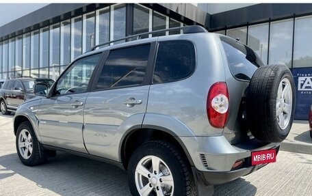 Chevrolet Niva I рестайлинг, 2013 год, 697 000 рублей, 3 фотография