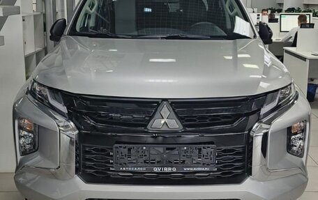 Mitsubishi L200 IV рестайлинг, 2023 год, 5 840 000 рублей, 4 фотография