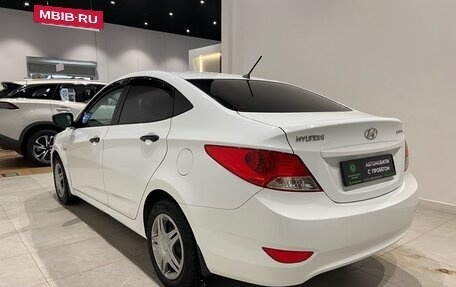 Hyundai Solaris II рестайлинг, 2013 год, 800 000 рублей, 6 фотография