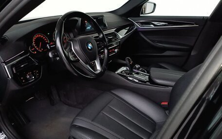 BMW 5 серия, 2019 год, 2 900 000 рублей, 12 фотография