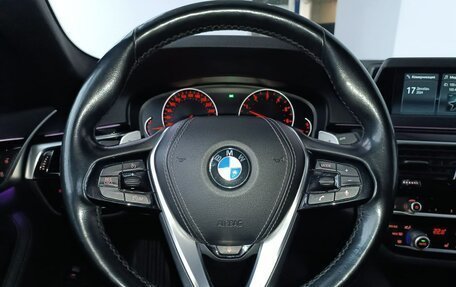 BMW 5 серия, 2019 год, 2 900 000 рублей, 15 фотография