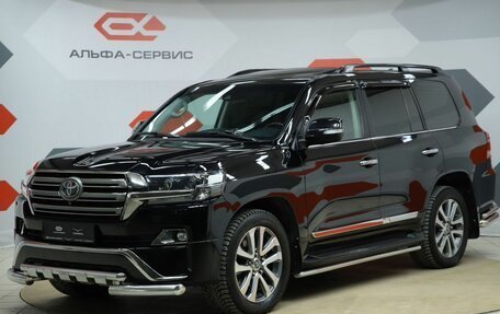 Toyota Land Cruiser 200, 2017 год, 6 990 000 рублей, 1 фотография