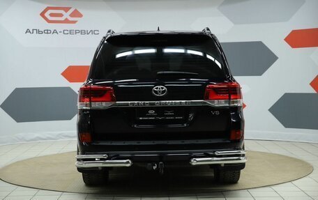 Toyota Land Cruiser 200, 2017 год, 6 990 000 рублей, 6 фотография