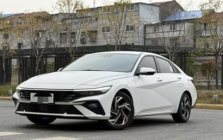 Hyundai Elantra, 2023 год, 2 400 000 рублей, 1 фотография