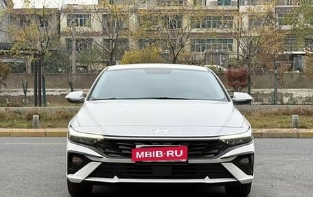 Hyundai Elantra, 2023 год, 2 400 000 рублей, 2 фотография