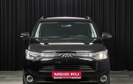 Mitsubishi Outlander III рестайлинг 3, 2012 год, 1 847 000 рублей, 2 фотография