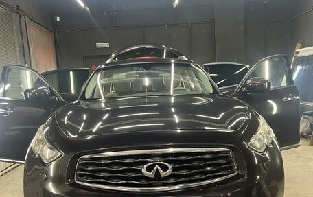 Infiniti FX II, 2010 год, 2 500 000 рублей, 1 фотография