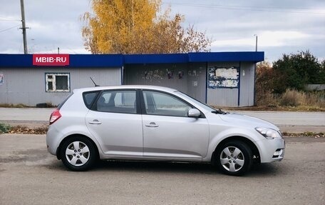 KIA cee'd I рестайлинг, 2010 год, 490 000 рублей, 3 фотография